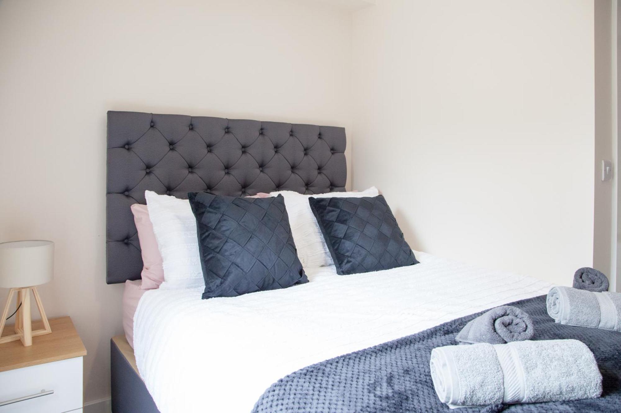 Modern 2Bd Apartment In Manchester City Exterior photo